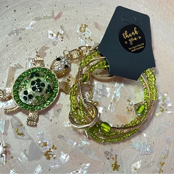 Turtle Bracelet Keychain - Picture 14 of 14